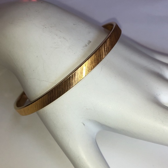 Vintage MONET Textured Gold Bangle Bracelet Modern - Picture 10 of 10